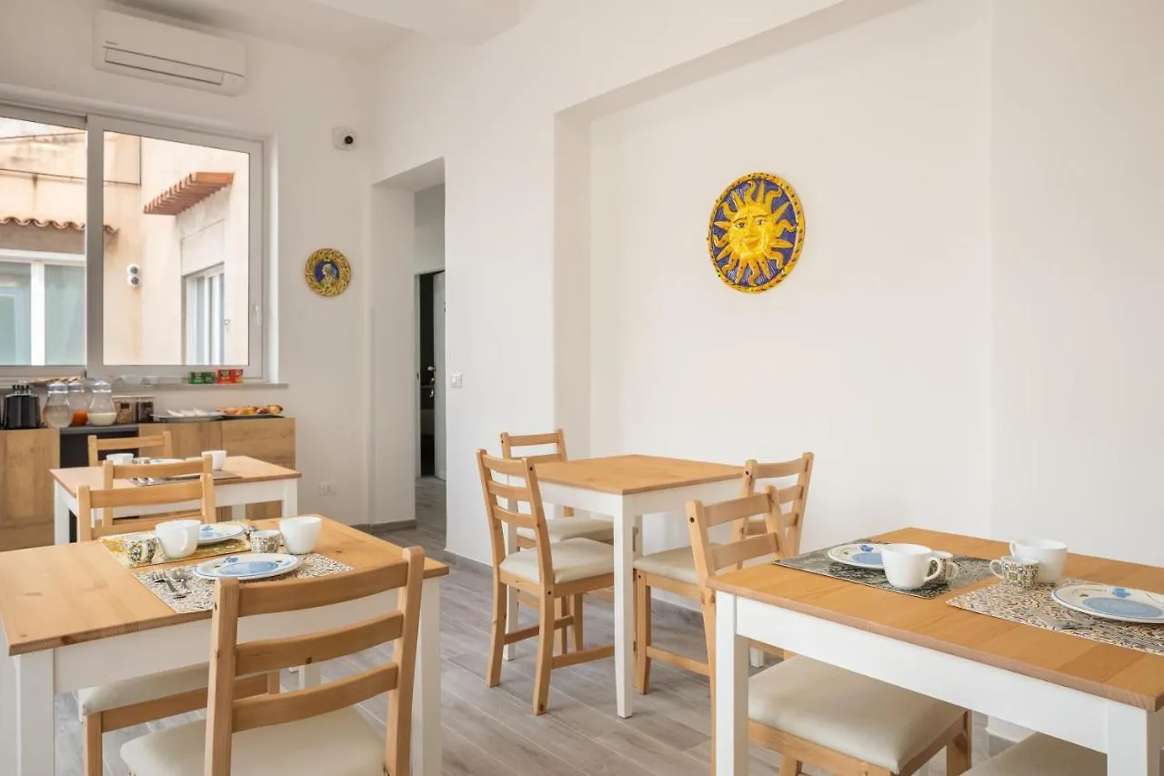 Le Cinque Stanze Palermo Room&Breakfast 0*,