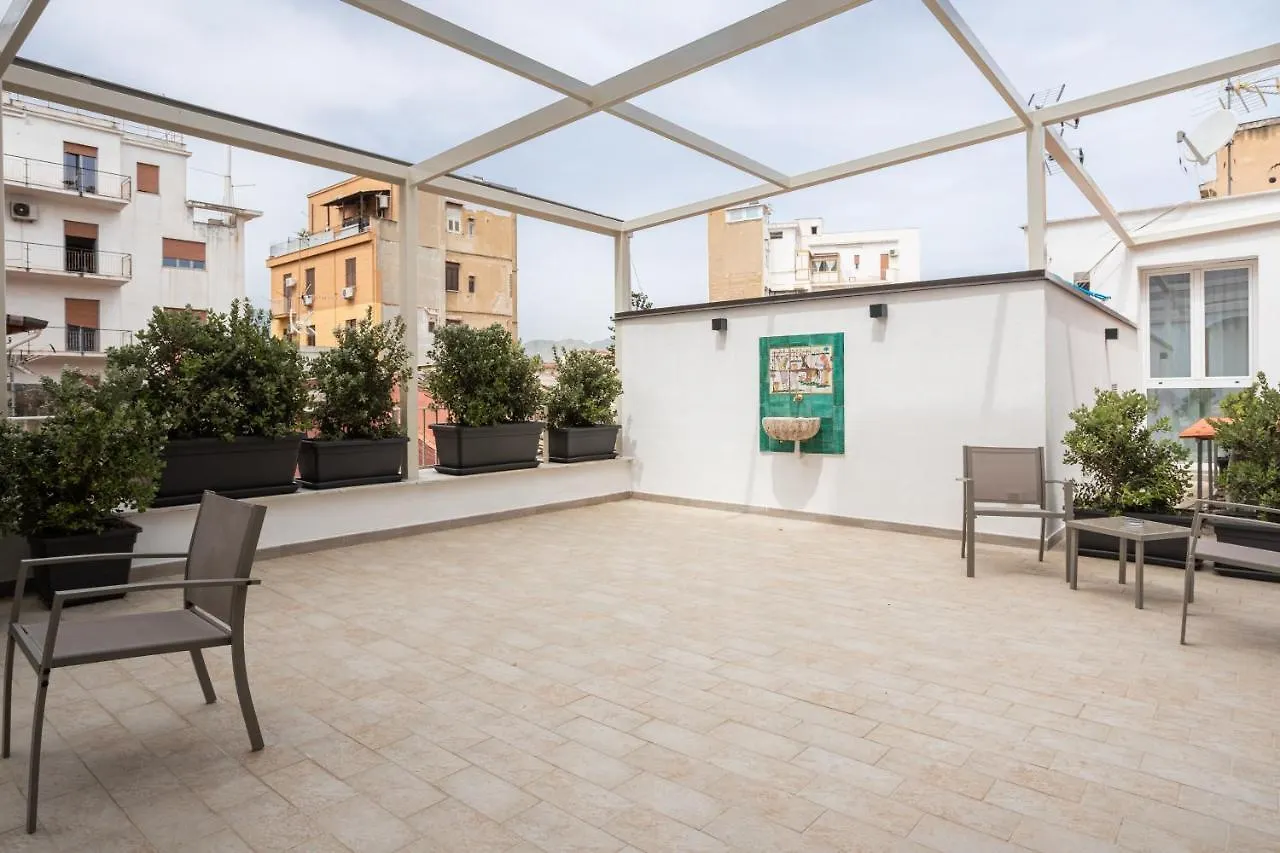 Le Cinque Stanze Palermo Room&Breakfast 0*,  Italia